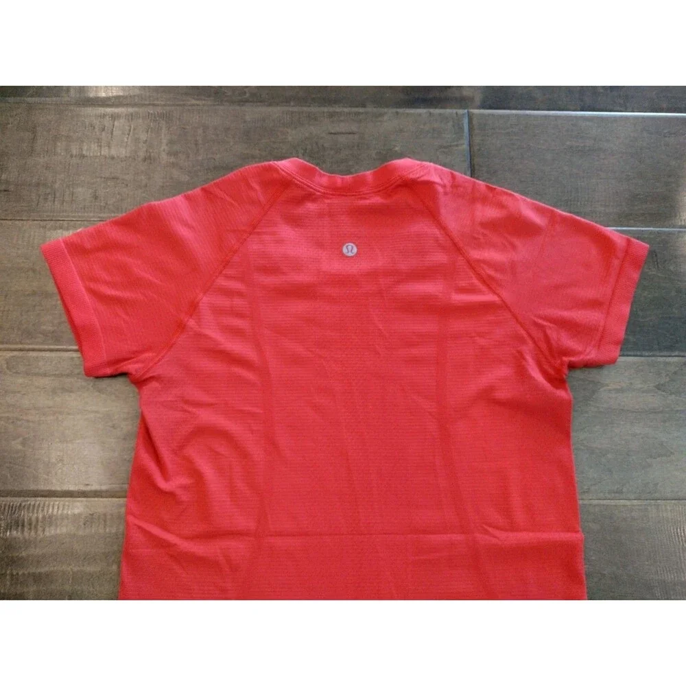 LULULEMON Women's Swiftly Tech short-sleeve red top - size 6